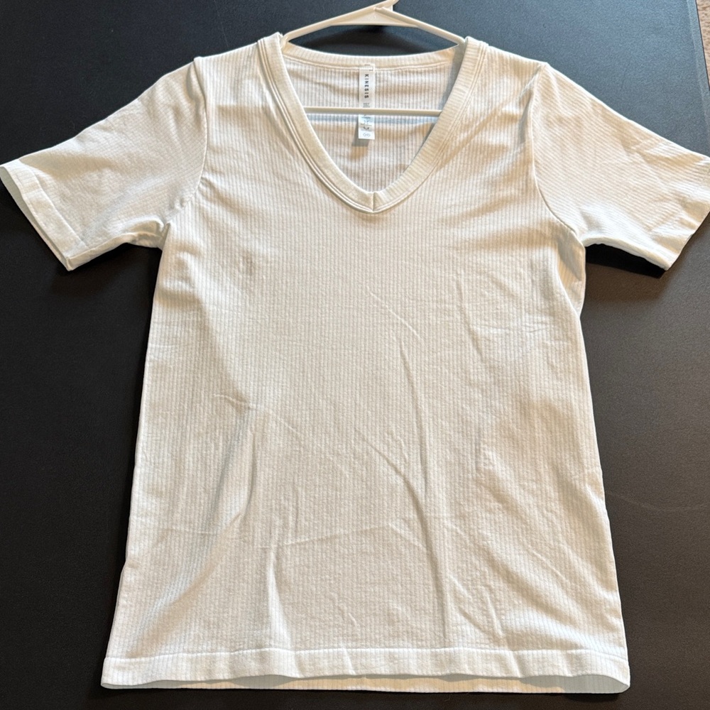 Women's V-Neck Short Sleeve Tee - White